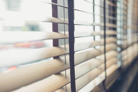Wood Blinds vs. Faux Wood Blinds: The Ultimate Guide for Pasadena Homeowners
